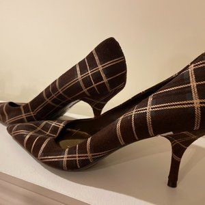Classy BCB Girls Plaid Pumps SIZE 10
